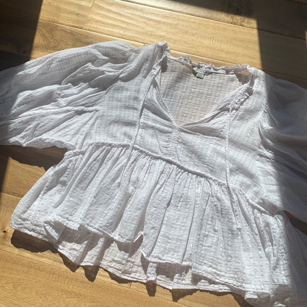 AE American Eagle White Blouse